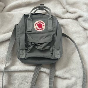 Fjallraven kanken sling bag
